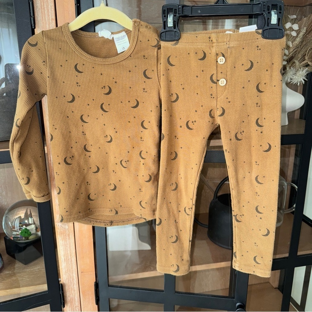 Jamie Kay set ribbed tothe moon &back long sleeve tee pants pajamas toddler girl